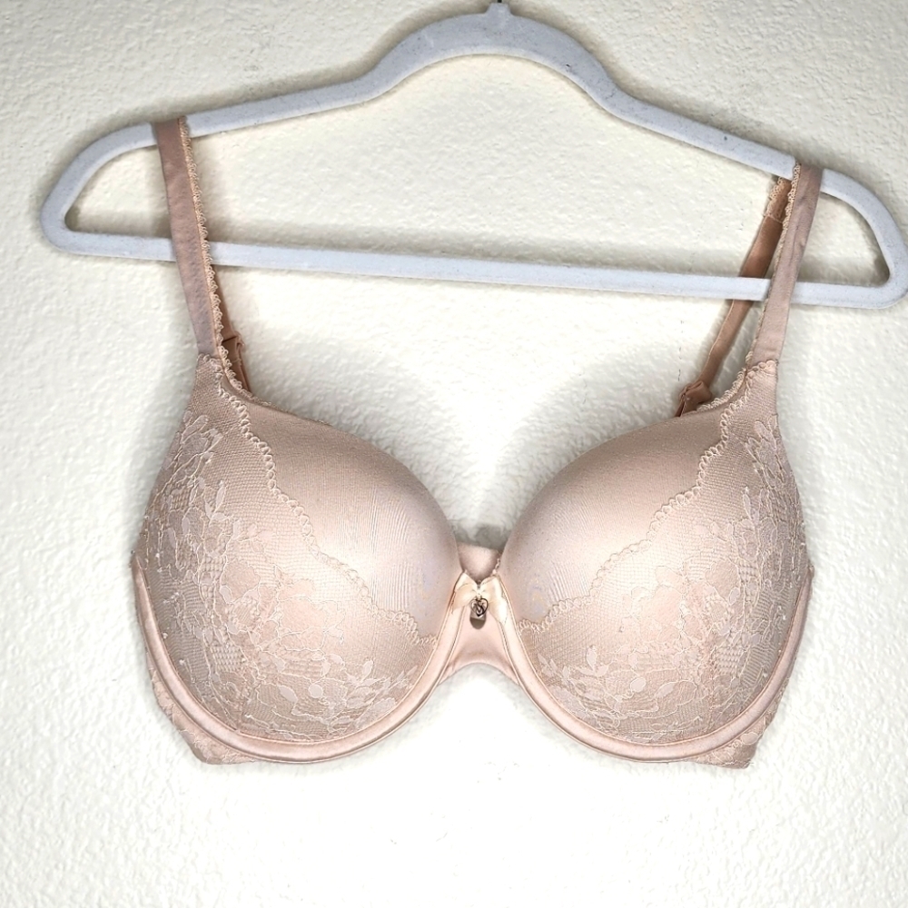 Victoria's Secret Champagne Lace Body by Victoria Perfect Shape Bra 32DDD